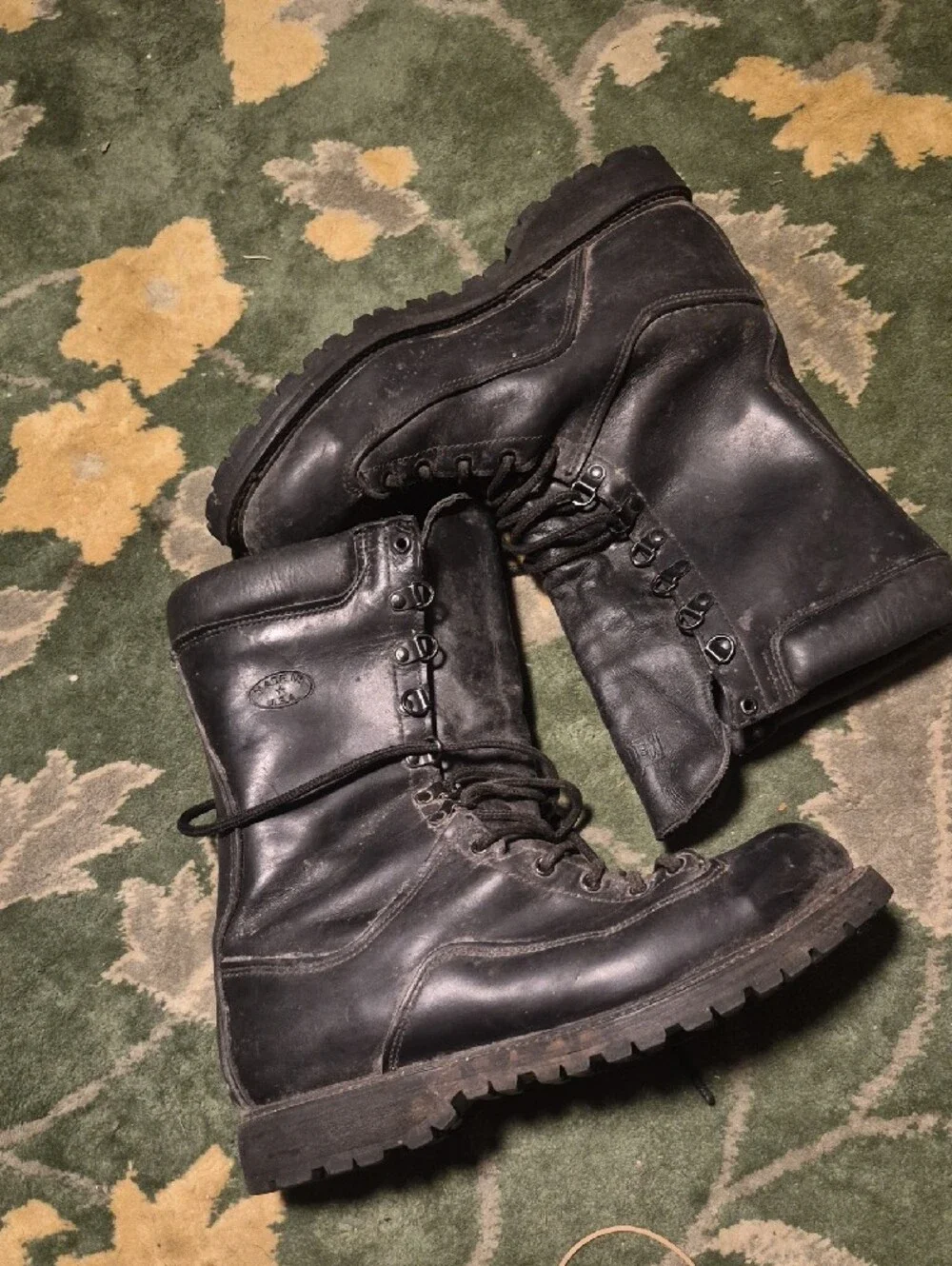 Matterhorn black leather